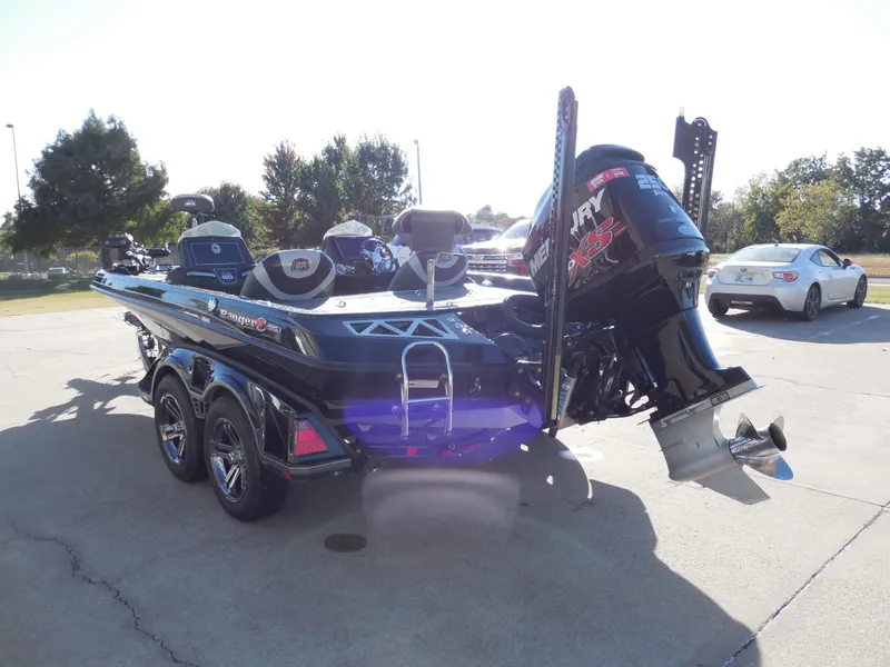 Slide: The Image of Ranger Boats Z520L 2018 - 5