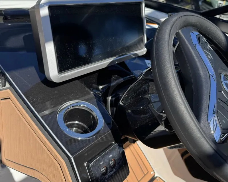 Slide: The Image of Yamaha 252SD 2026 - 22