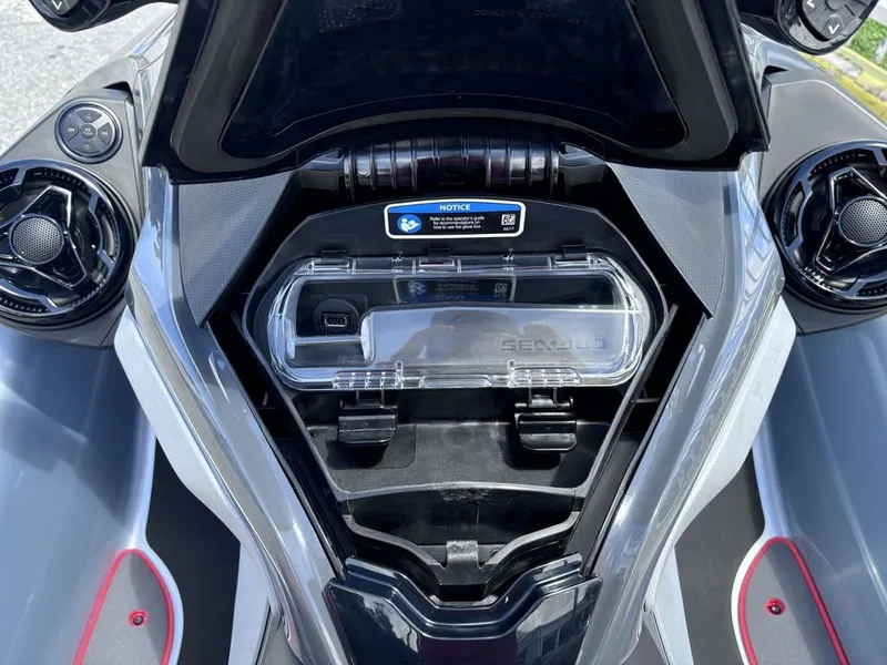 Slide: The Image of Sea-Doo RXT-X 325 2026 - 14