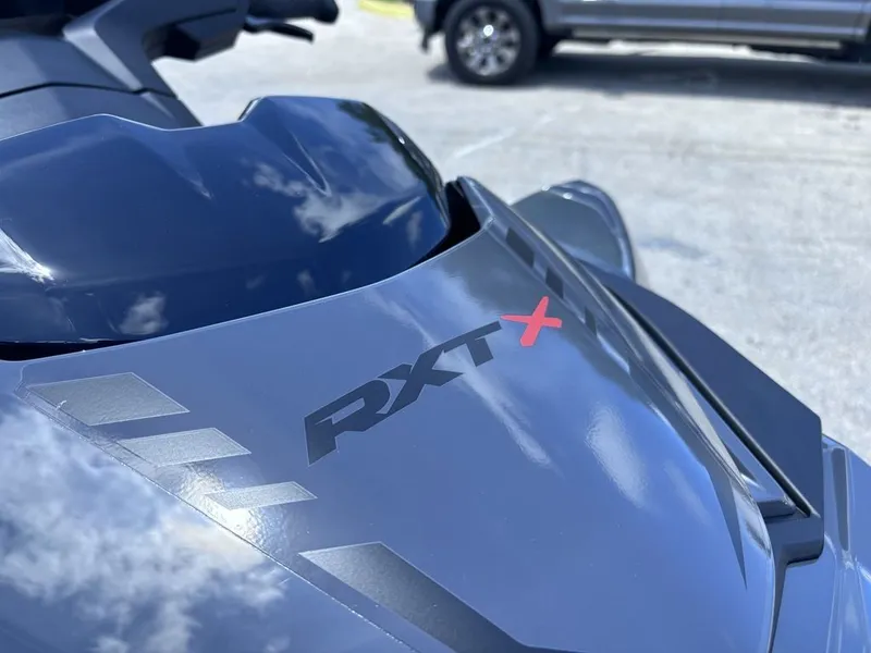 Slide: The Image of Sea-Doo RXT-X 325 2026 - 18