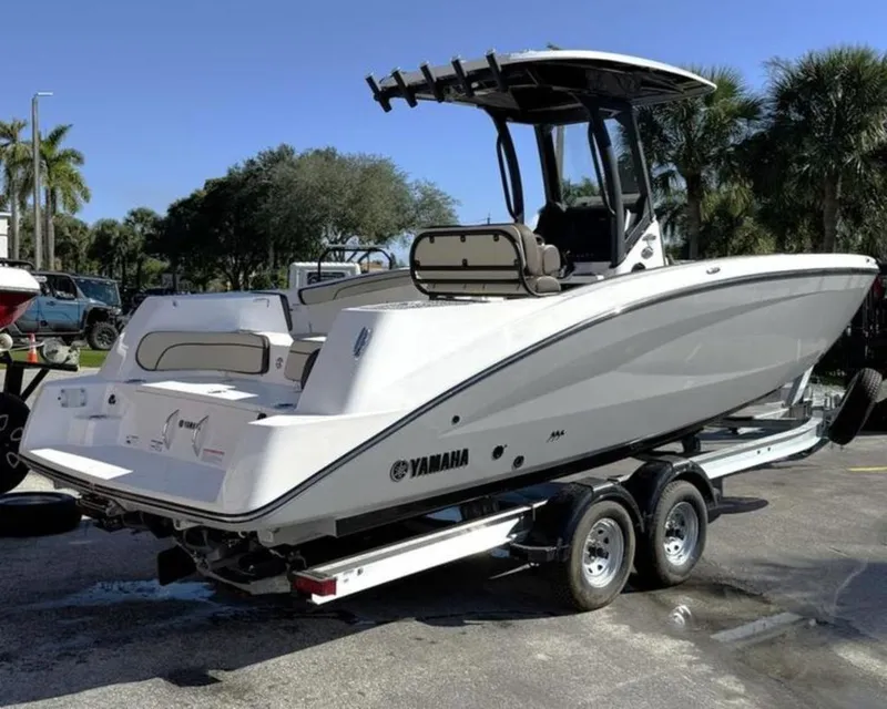 Slide: The Image of Yamaha 255 FSH Sport H 2026 - 2