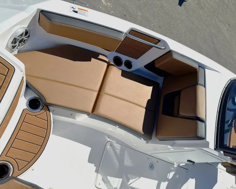 Slide: The Image of Yamaha 222SE 2026 - 28