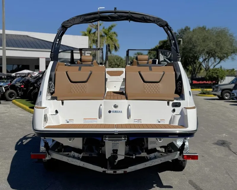 Slide: The Image of Yamaha 222SE 2026 - 6