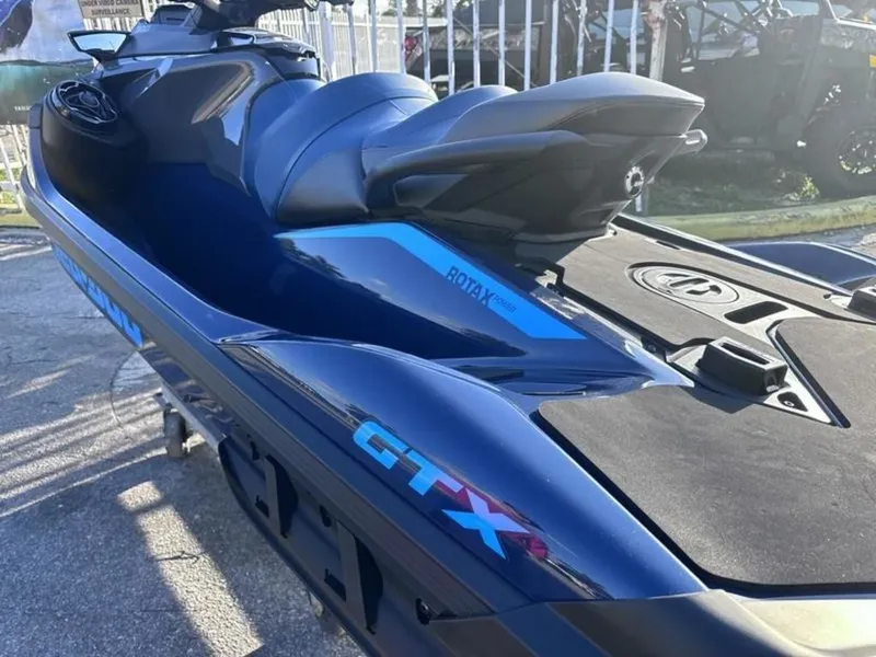 Slide: The Image of Sea-Doo GTX 300 2026 - 4