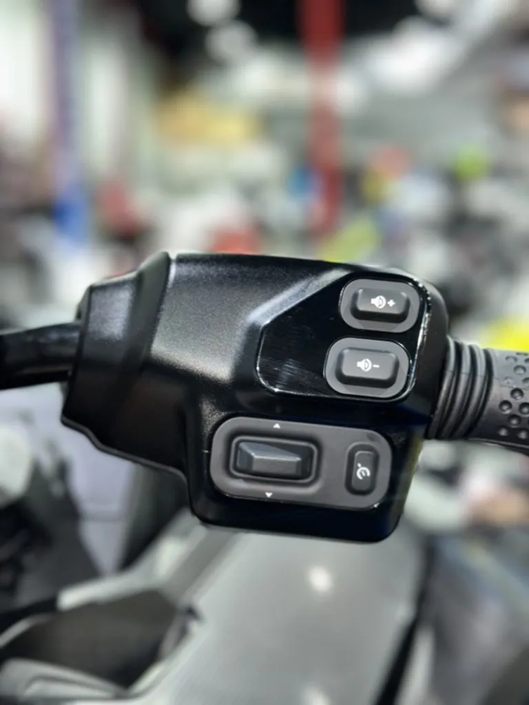 Slide: The Image of Sea-Doo RXT-X™ 325 Gulfstream Blue Premium 2026 - 8