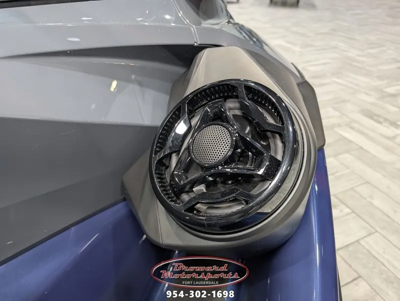 Slide: The Image of Sea-Doo GTX 300 2026 - 11