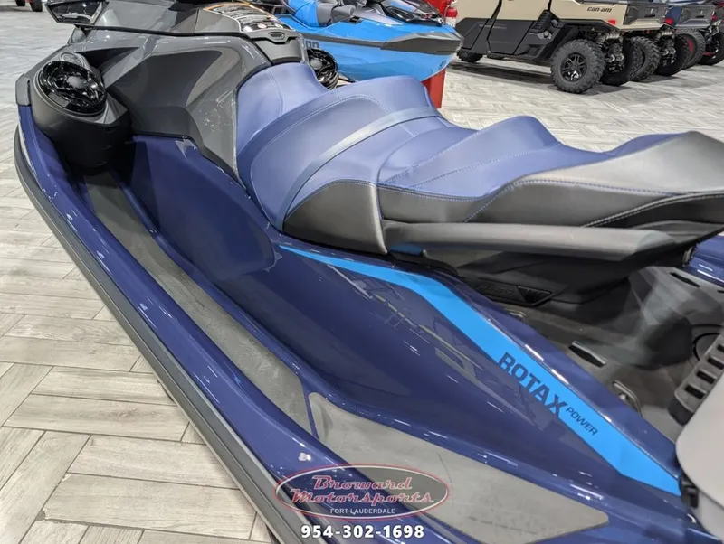 Slide: The Image of Sea-Doo GTX 300 2026 - 13