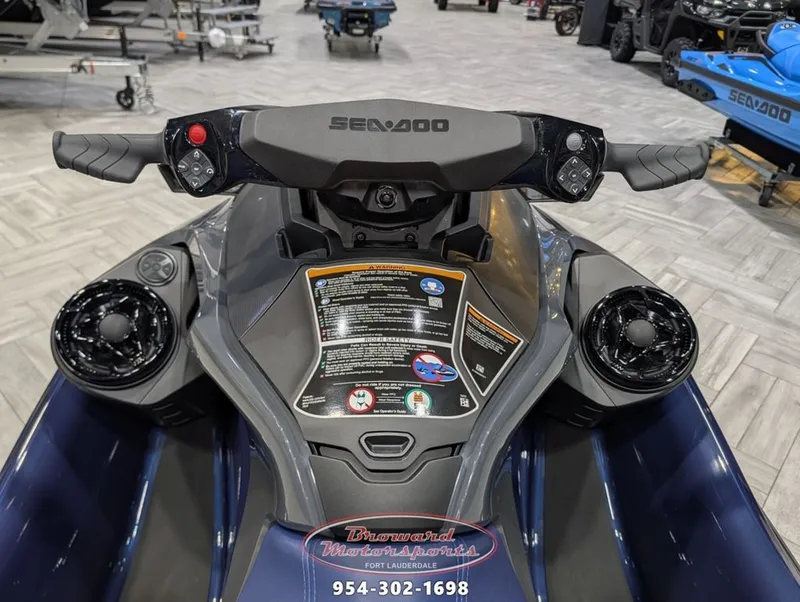 Slide: The Image of Sea-Doo GTX 300 2026 - 15