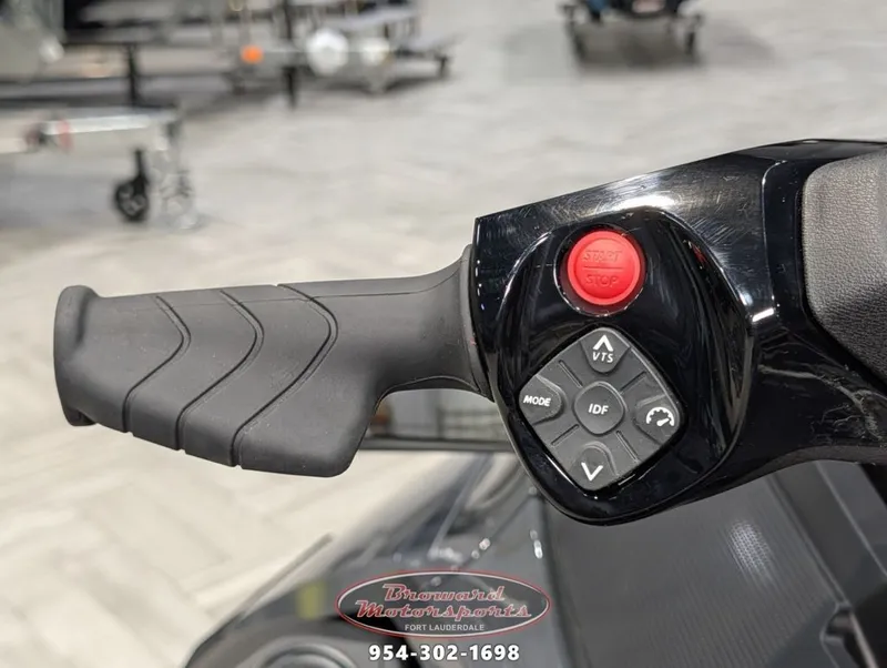 Slide: The Image of Sea-Doo GTX 300 2026 - 19