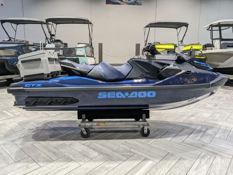 Slide: The Image of Sea-Doo GTX 300 2026 - 25
