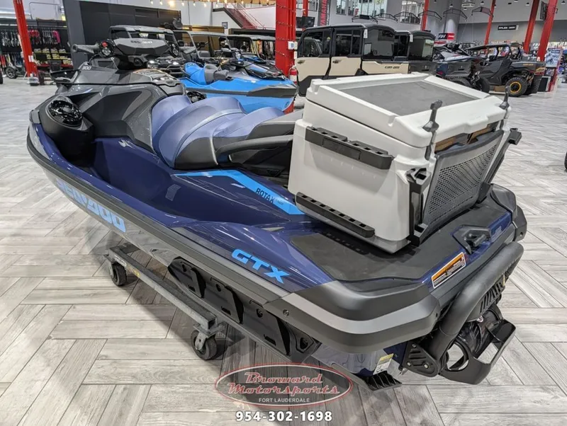 Slide: The Image of Sea-Doo GTX 300 2026 - 5