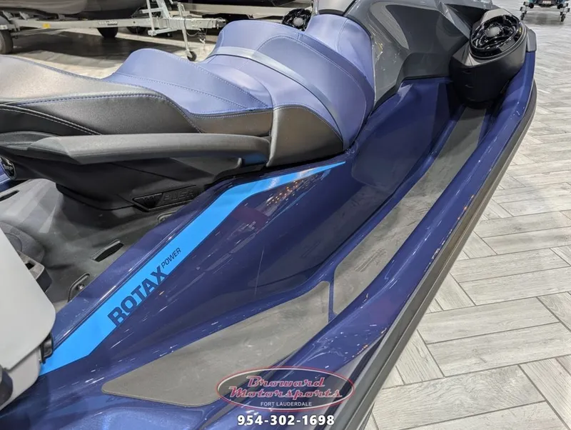 Slide: The Image of Sea-Doo GTX 300 2026 - 9
