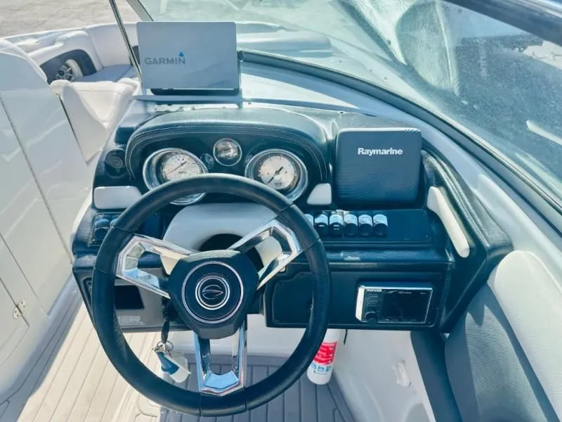 Slide: The Image of Crownline Boats E24XS 2018 - 16