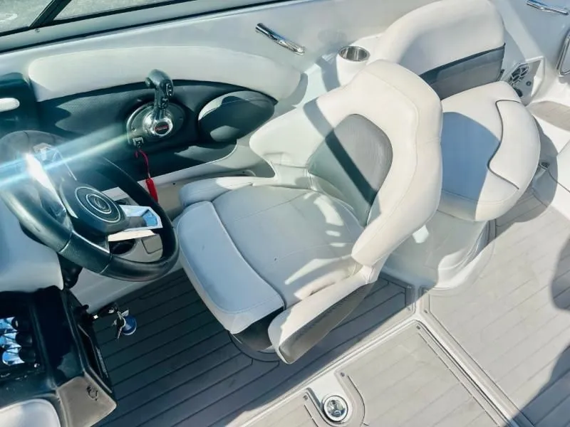 Slide: The Image of Crownline Boats E24XS 2018 - 18