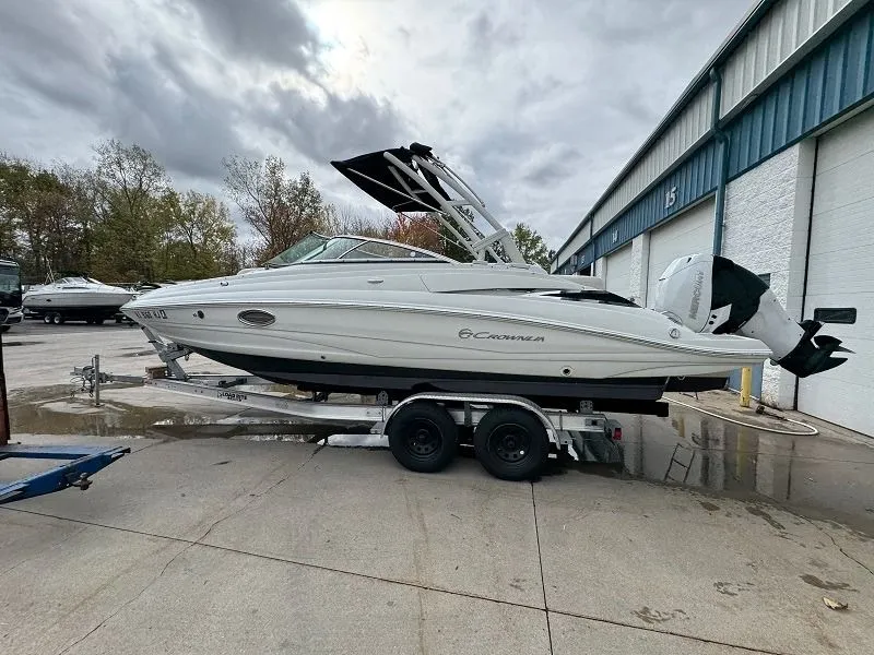 Slide: The Image of Crownline Boats E24XS 2018 - 6