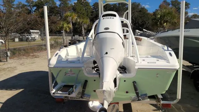 Slide: The Image of Sea Pro 202 Center Console 2026 - 7