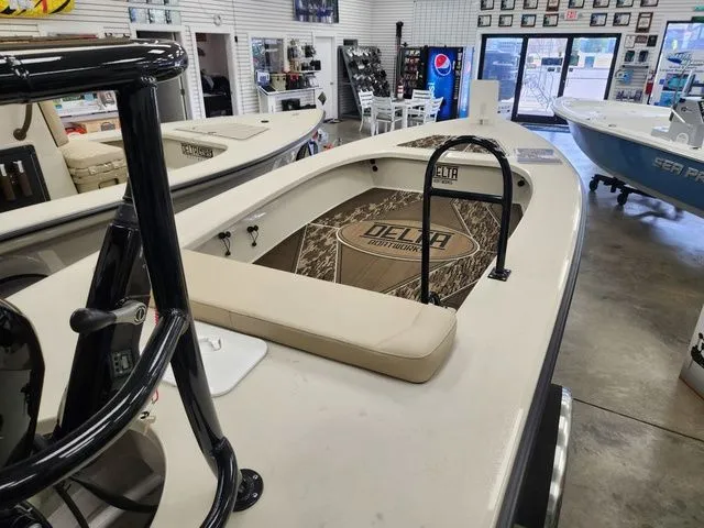 Slide: The Image of Xplor Delta 18 (Tiller) 2026 - 5