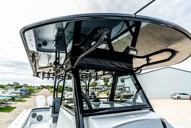 Slide: The Image of Yellowfin 39 Offshore 2018 - 17