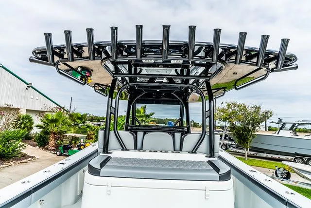 Slide: The Image of Yellowfin 39 Offshore 2018 - 21