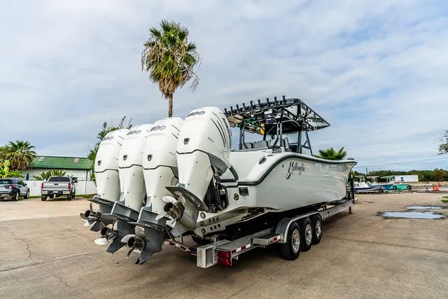 Slide: The Image of Yellowfin 39 Offshore 2018 - 3