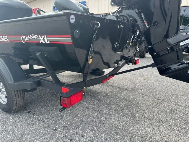 Slide: The Image of Tracker BASS TRACKER CLASSIC XL W/50HP 2025 - 16