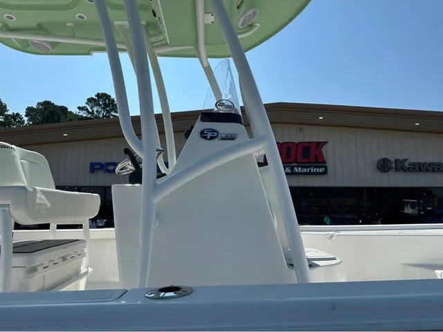 Slide: The Image of Sea Pro 230 DLX W/200 HP 2025 - 2