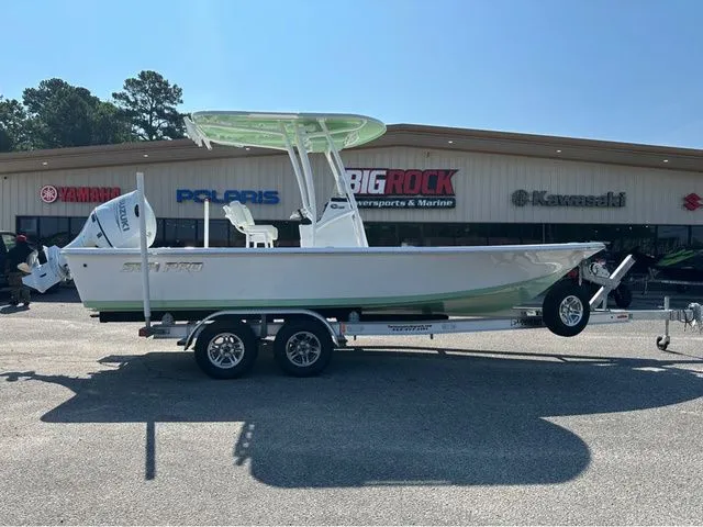 Slide: The Image of Sea Pro 230 DLX W/200 HP 2025 - 29