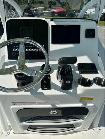 Slide: The Image of Sea Pro 230 DLX W/200 HP 2025 - 45