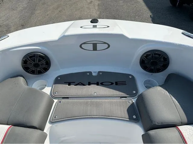 Slide: The Image of Tahoe TAHOE 21 W/150 HP 2024 - 17