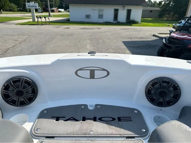 Slide: The Image of Tahoe TAHOE 21 W/150 HP 2024 - 19