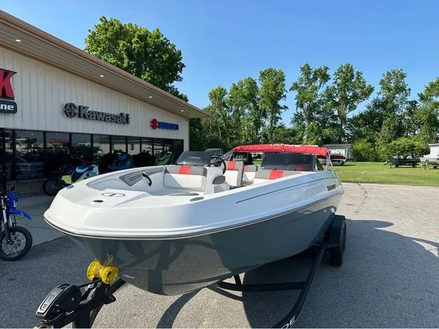 Slide: The Image of Tahoe TAHOE 21 W/150 HP 2024 - 3