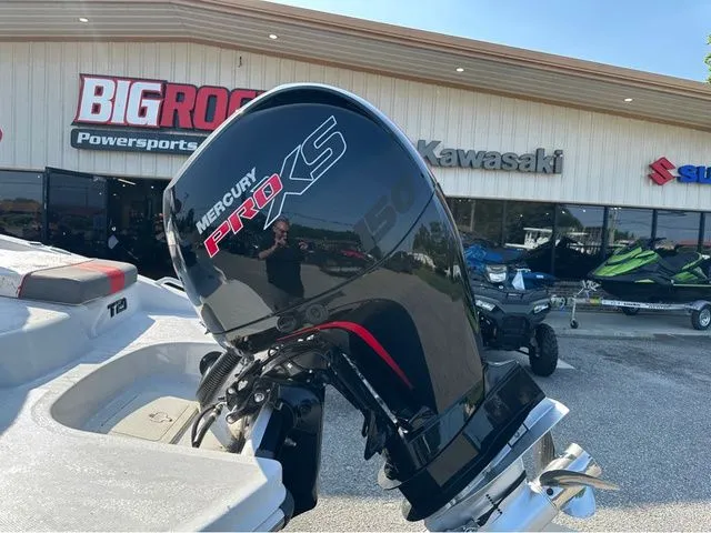 Slide: The Image of Tahoe TAHOE 21 W/150 HP 2024 - 5