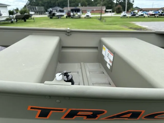 Slide: The Image of Tracker GRIZZLY 1036 JON BOAT 2024 - 4