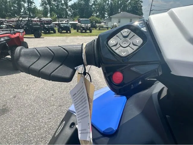 Slide: The Image of Sea-Doo SPARK 2-UP 900 ACE 90 CONVENIENCE PACKAGE WITH IBR 2025 - 6