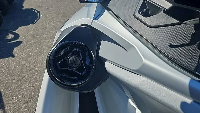 Slide: The Image of Sea-Doo GTX LIMITED 325 WITH SOUND SYSTEM 2025 - 12