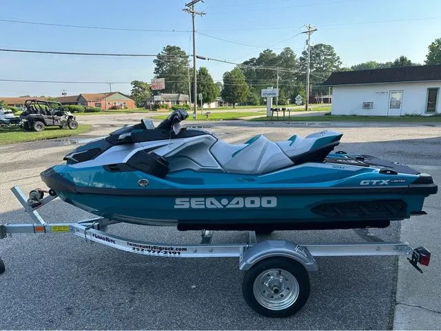 Slide: The Image of Sea-Doo GTX LIMITED 325 WITH SOUND SYSTEM 2025 - 13