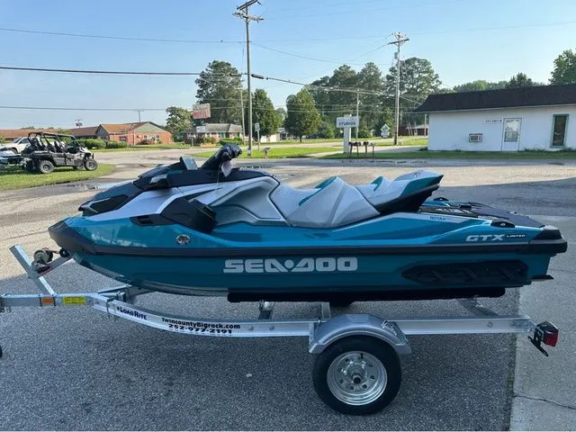 Slide: The Image of Sea-Doo GTX LIMITED 325 WITH SOUND SYSTEM 2025 - 3