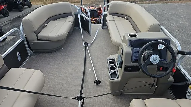 Slide: The Image of Sun Tracker PARTY BARGE 16 DLX W/50HP 2025 - 17