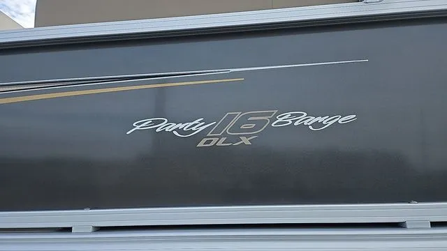 Slide: The Image of Sun Tracker PARTY BARGE 16 DLX W/50HP 2025 - 9