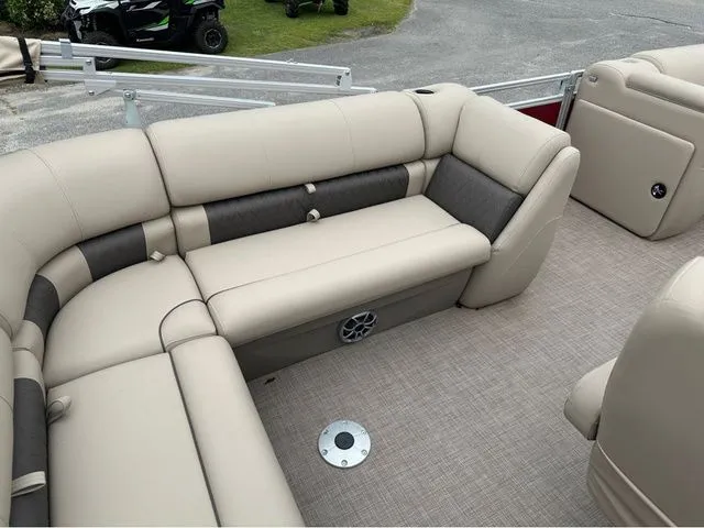 Slide: The Image of Sun Tracker PARTY BARGE 20 DLX W/90HP 2024 - 11