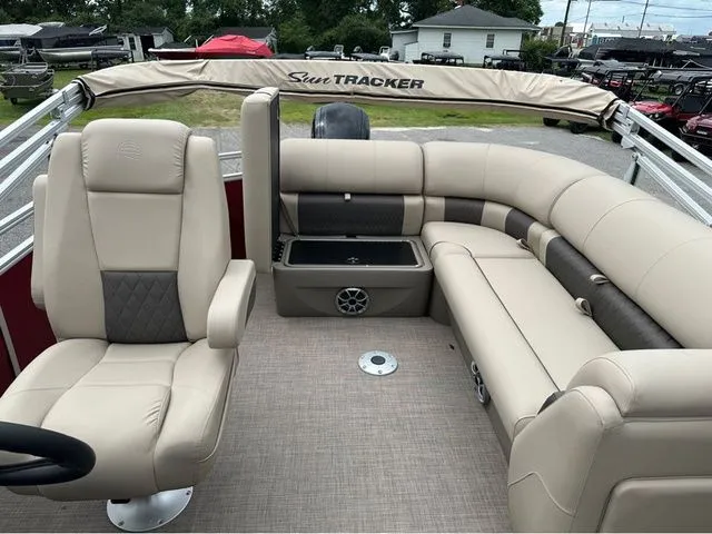 Slide: The Image of Sun Tracker PARTY BARGE 20 DLX W/90HP 2024 - 13