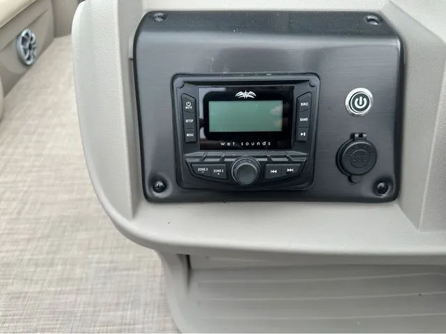 Slide: The Image of Sun Tracker PARTY BARGE 20 DLX W/90HP 2024 - 21