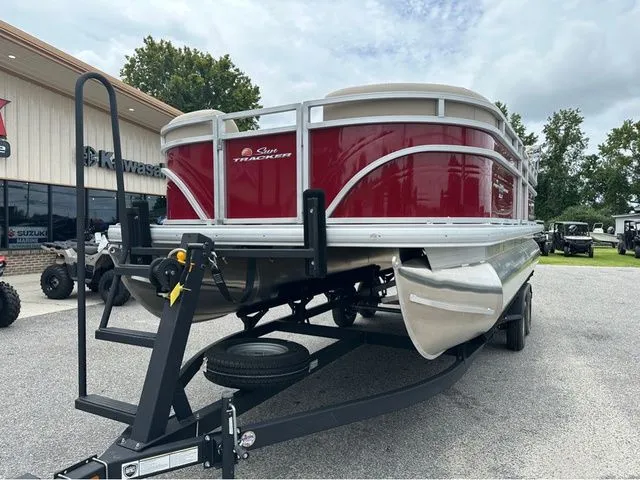 Slide: The Image of Sun Tracker PARTY BARGE 20 DLX W/90HP 2024 - 3