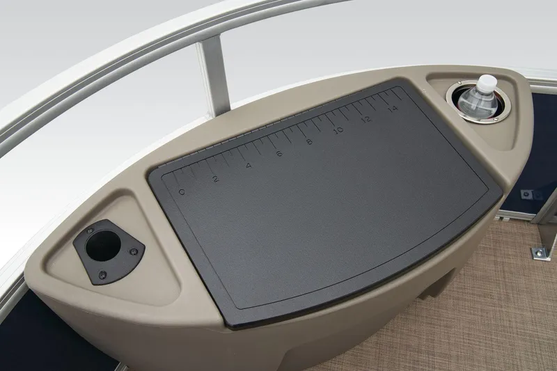 Slide: The Image of Manufacturer Provided Image: Sun Tracker Fishin' Barge 20 DLX - 31