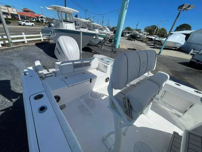 Slide: The Image of Sea Fox 248 Commander 2026 - 6