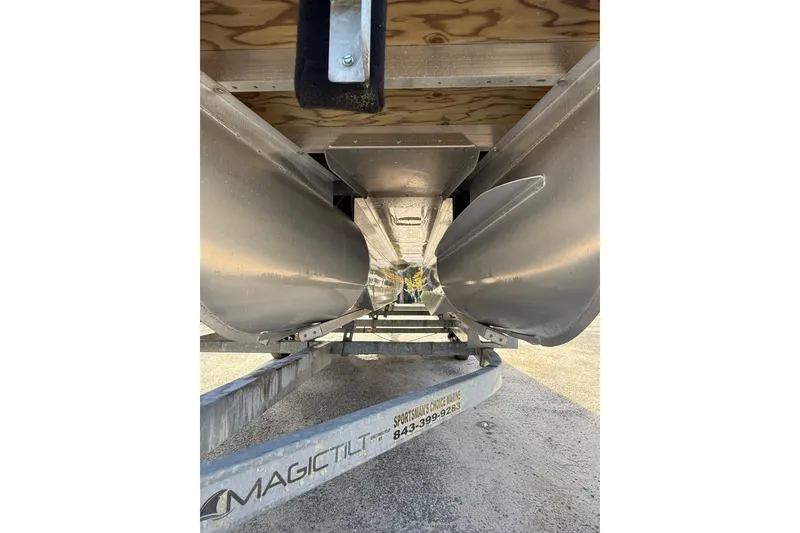 Slide: The Image of Underneath view of a 2019 Bennington G 22 GSRFB pontoon boat on a trailer. - 22