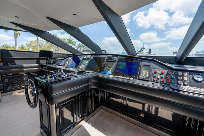 Slide: The Image of Palmer Johnson 120 2003 - 72