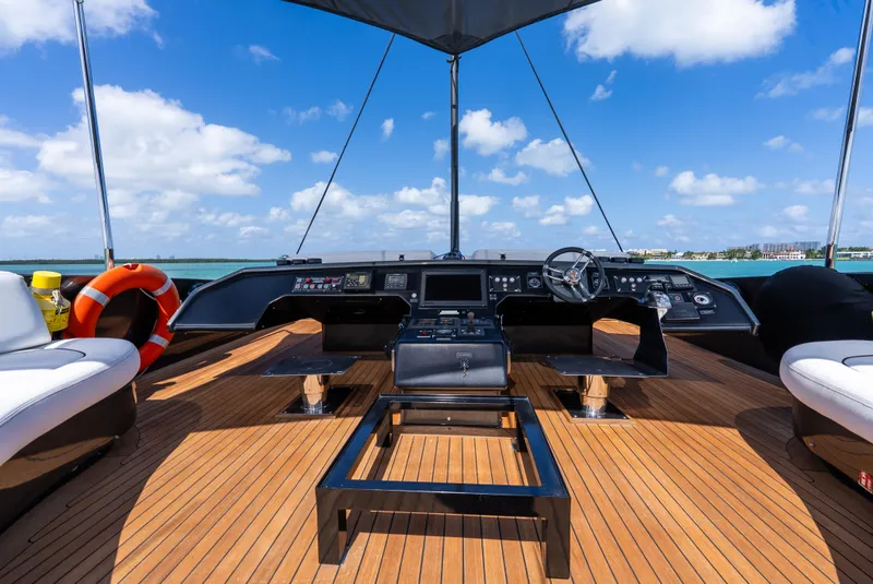 Slide: The Image of Palmer Johnson 120 2003 - 83