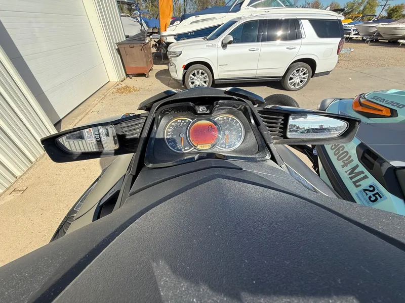 Slide: The Image of Sea-Doo GTX Limited 300 2016 - 8