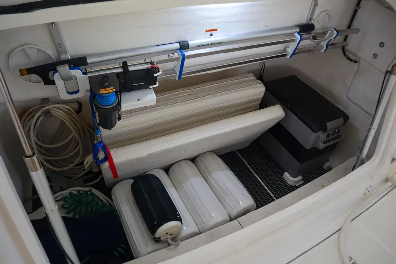 Slide: The Image of Tiara 3500 Express 1999 - 171